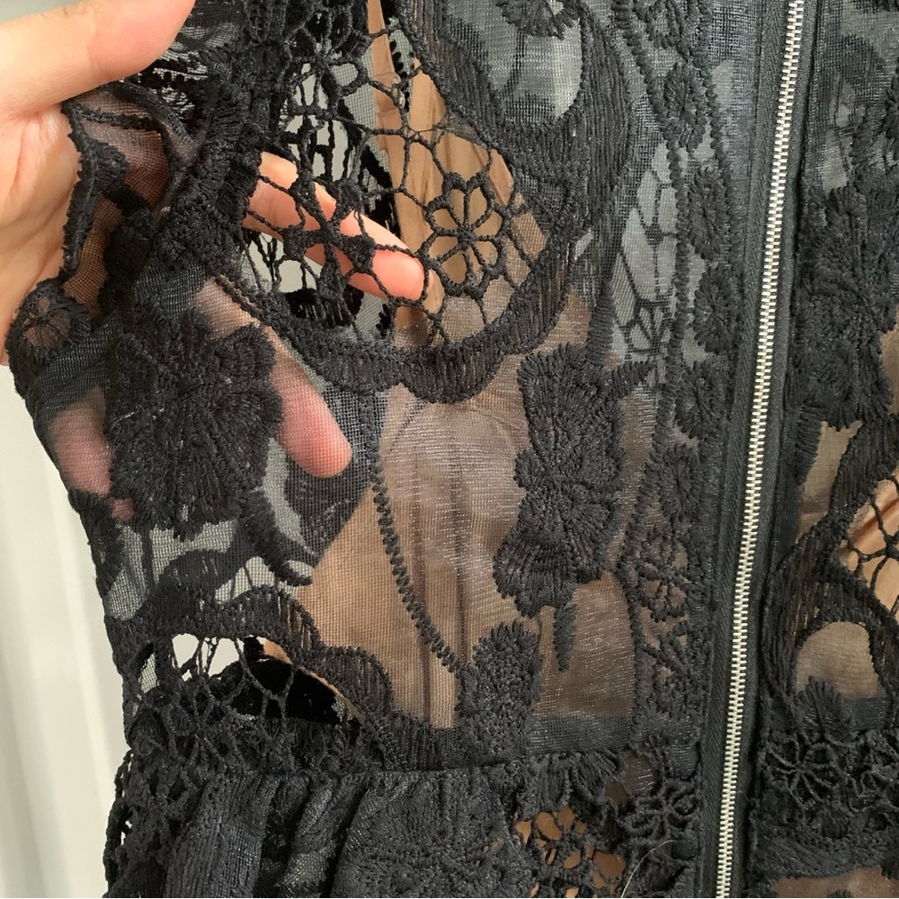 Line and Dot black lace dress - Picture 4 of 6